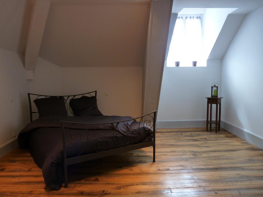 Bed and Breakfast Le Betrot Estissac Habitación foto