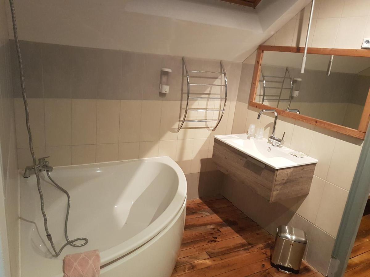 Bed and Breakfast Le Betrot Estissac Exterior foto